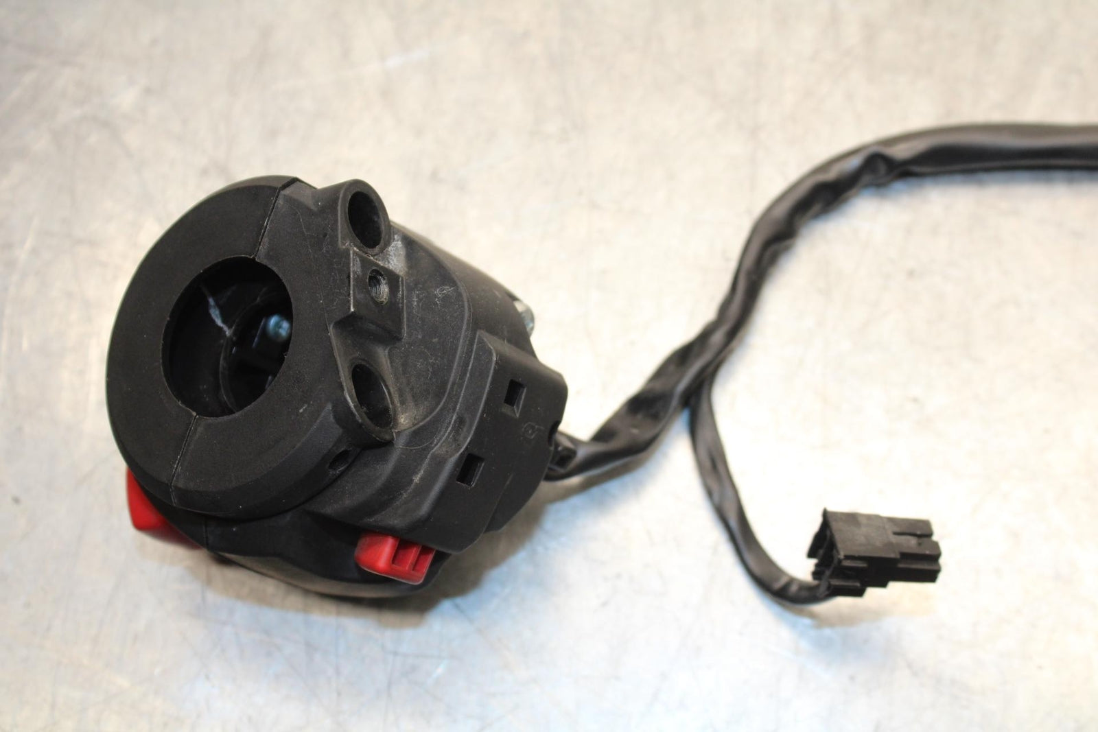 20 SUZUKI GSXR 1000 RIGHT CLIP ON HANDLE KILL OFF START SWITCH  BB597