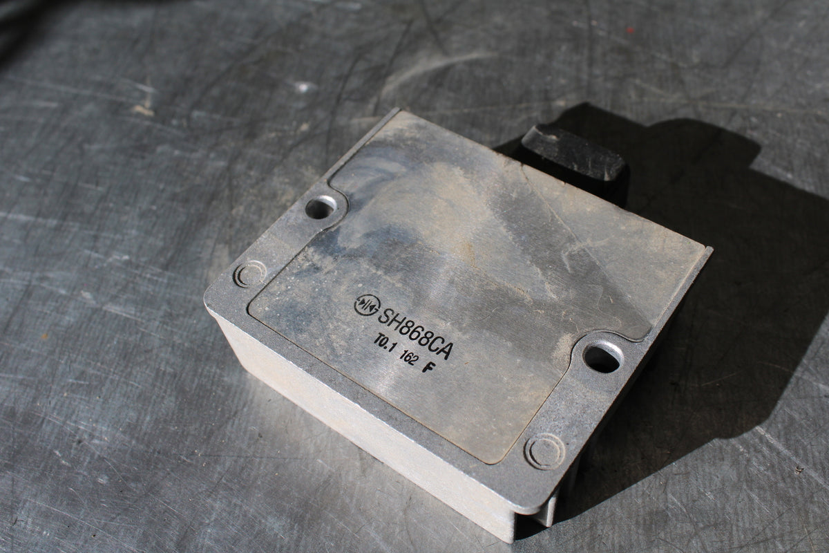 19-22 KAWASAKI Z400 RECTIFIER VOLTAGE REGULATOR BB708