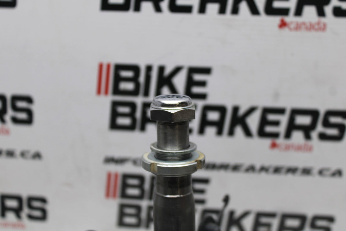 15 SUZUKI BOULEVARD C50 FRONT FORKS CLAMP LOWER TRIPLE TREE STEM BB775