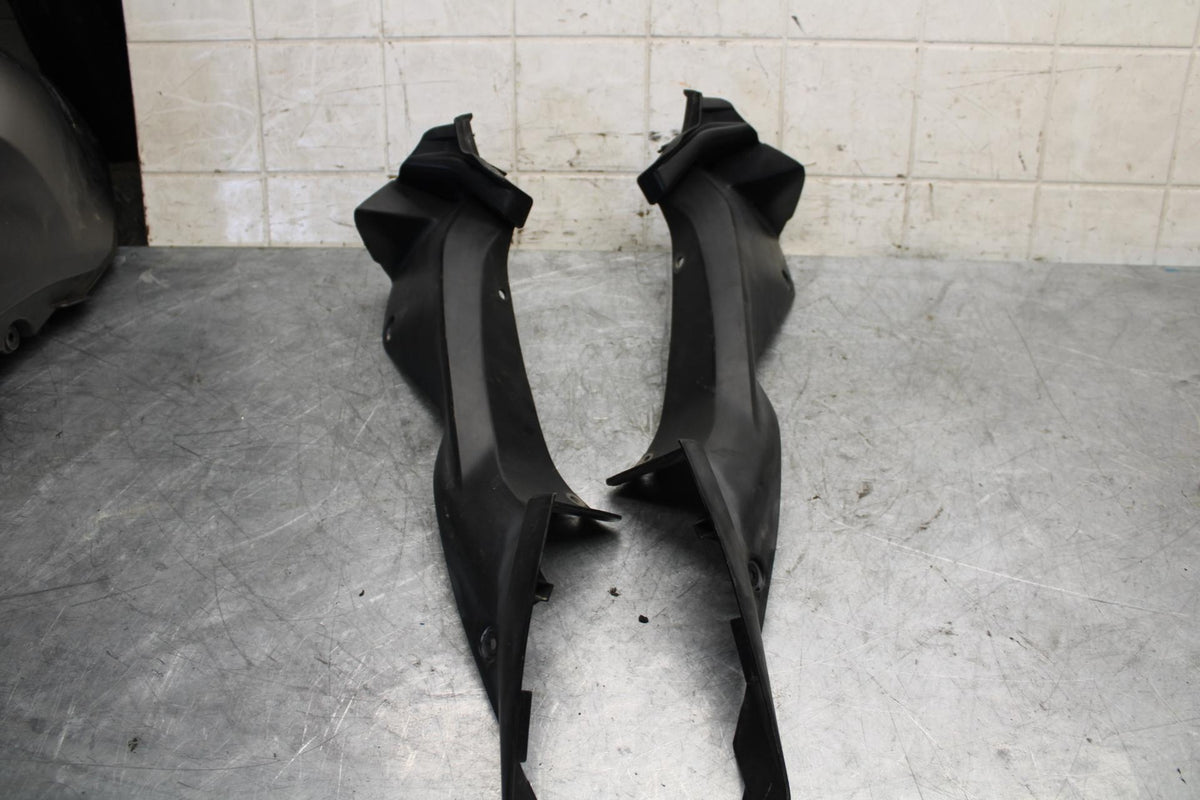 2015 Yamaha YZF R3 RIGHT LEFT FRONT DUCT COVERS PANELS COWLS BB526