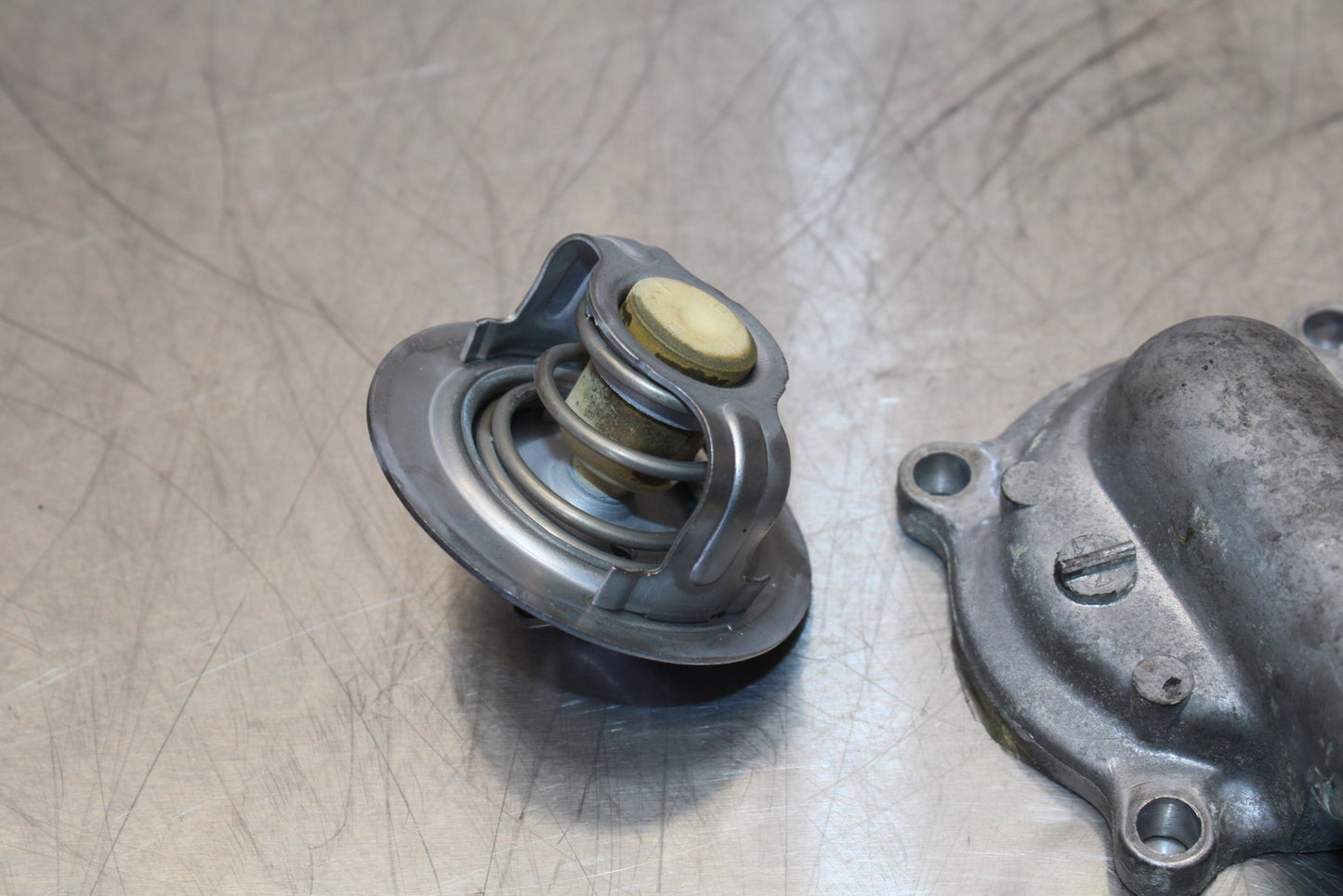 13-18 KAWASAKI NINJA ZX6R THERMOSTAT W HOUSING ASSEMBLY BB143