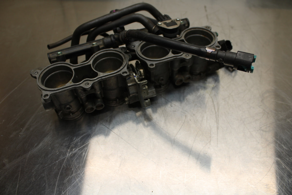 07-12 HONDA CBR600RR MAIN FUEL INJECTORS / THROTTLE BODIES 16400-MFJ-L01 BB135