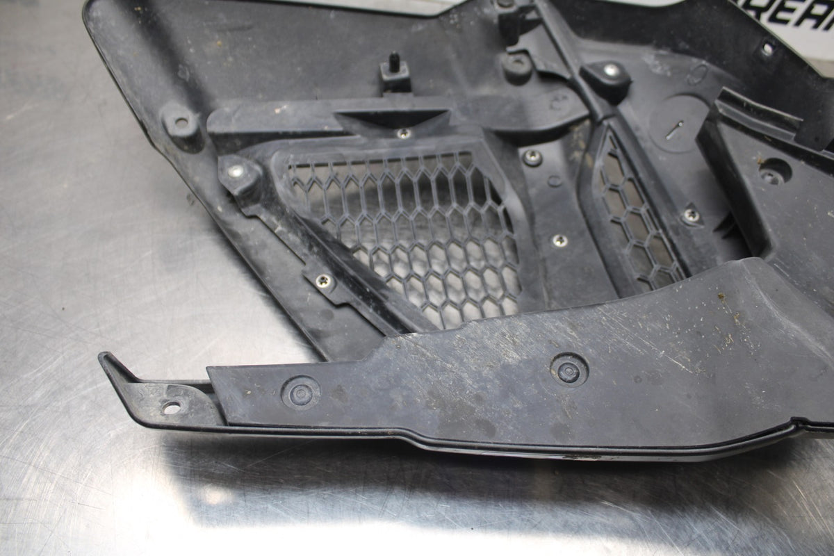 18 YAMAHA SUPER TENERE LEFT MID UPPER SIDE FAIRING COWL PLASTIC BB832