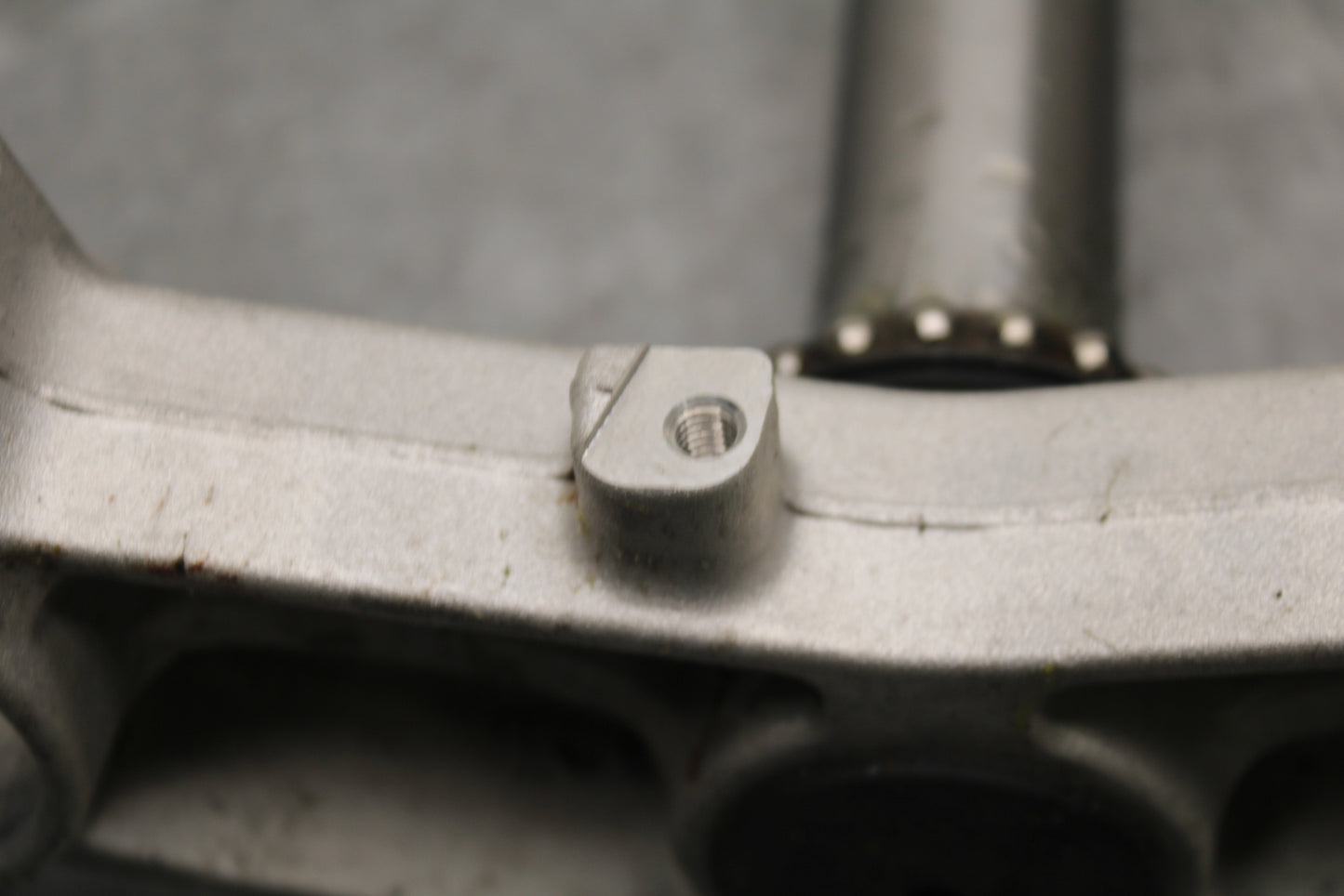 13-18 KAWASAKI NINJA ZX6R FRONT FORKS CLAMP LOWER TRIPLE TREE 44037-0136 BB666