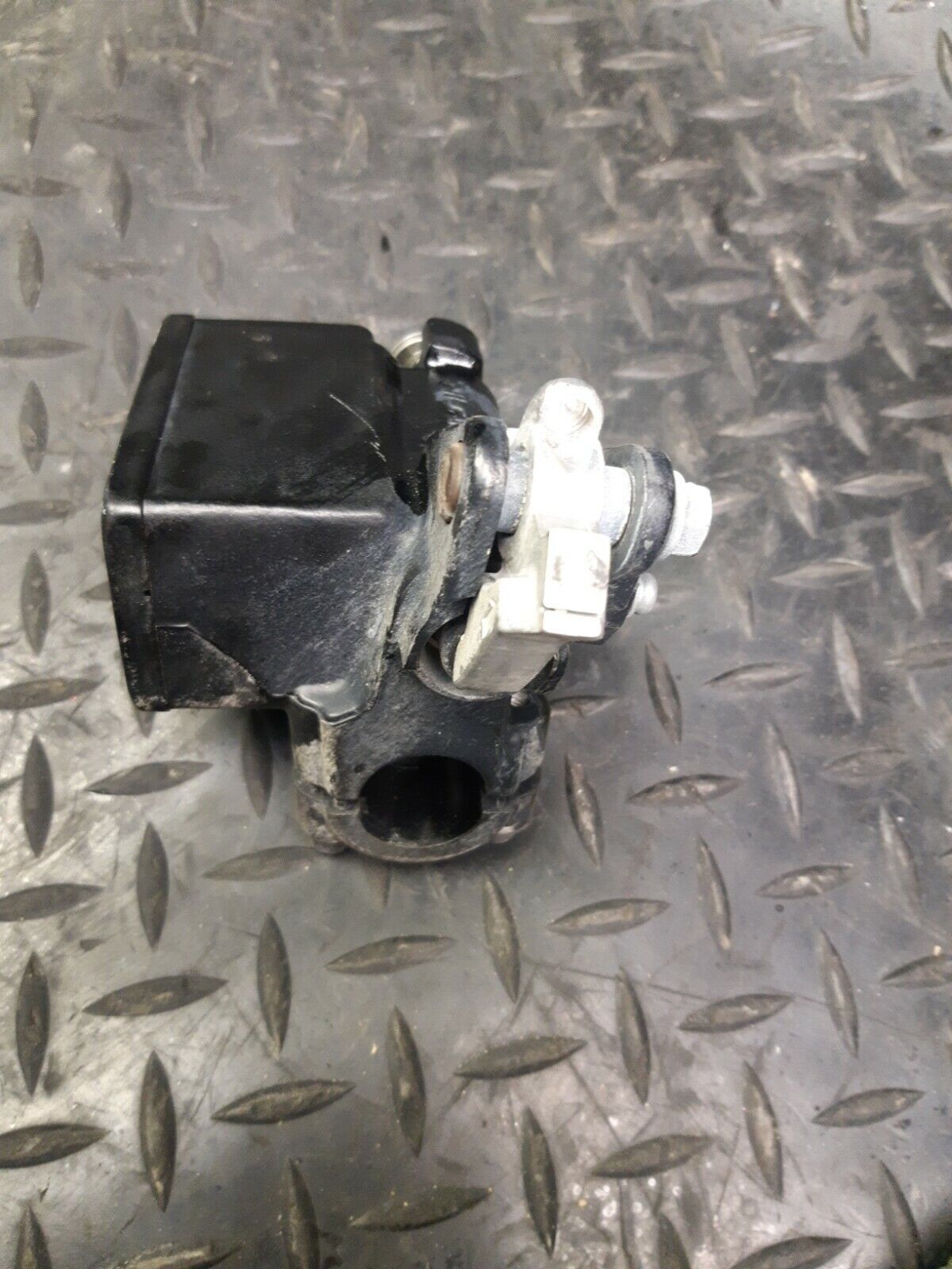 07 SUZUKI BURGMAN 650 RIGHT FRONT BRAKE MASTER CYLINDER  BB183