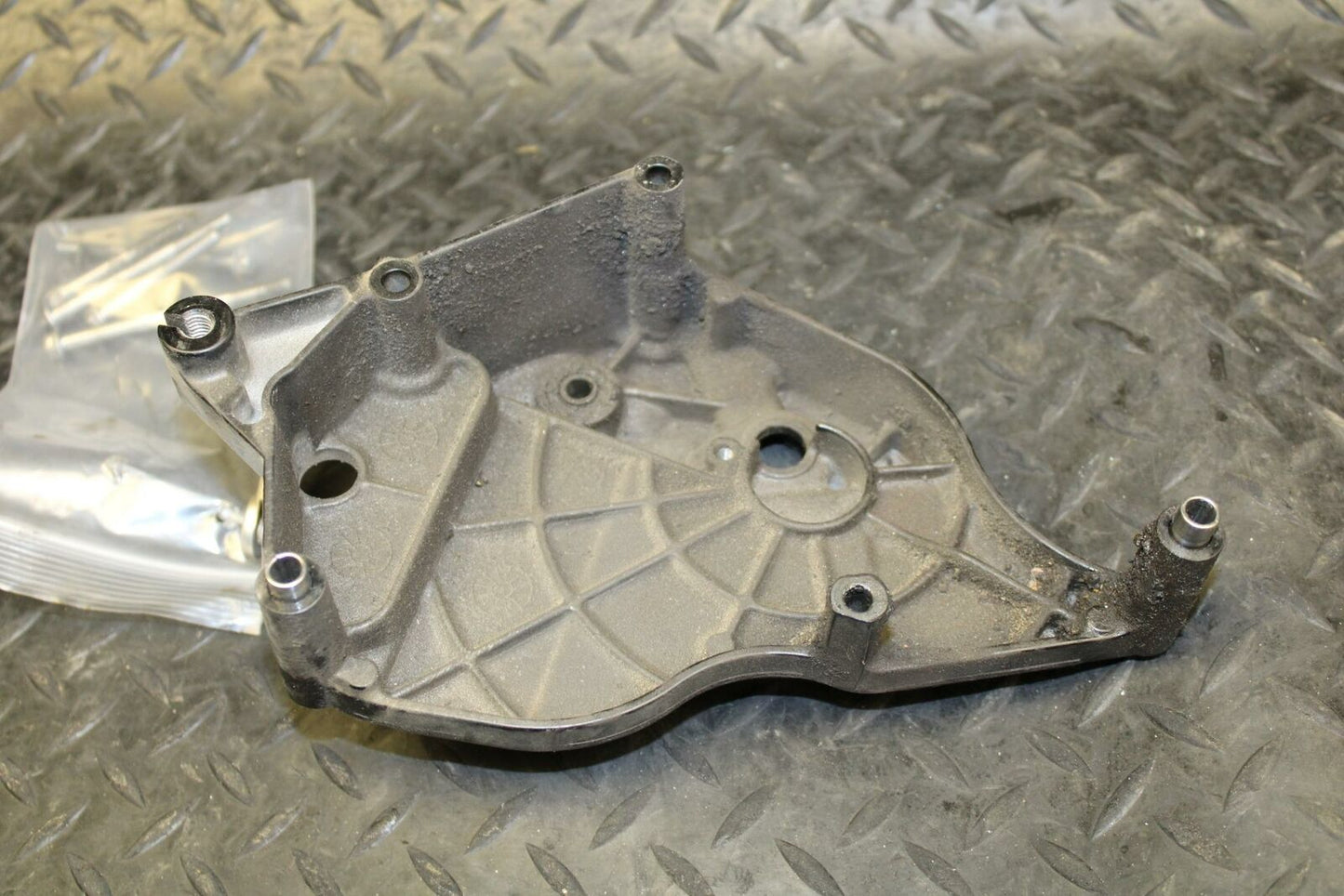 10 SUZUKI GSXR750 ENGINE SPROCKET COVER BB190