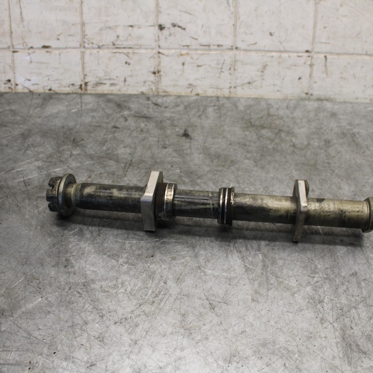 06-07 SUZUKI GSXR750 REAR AXLE BACK WHEEL RIM PIVOT BOLT AXEL 64711-49G10 BB543