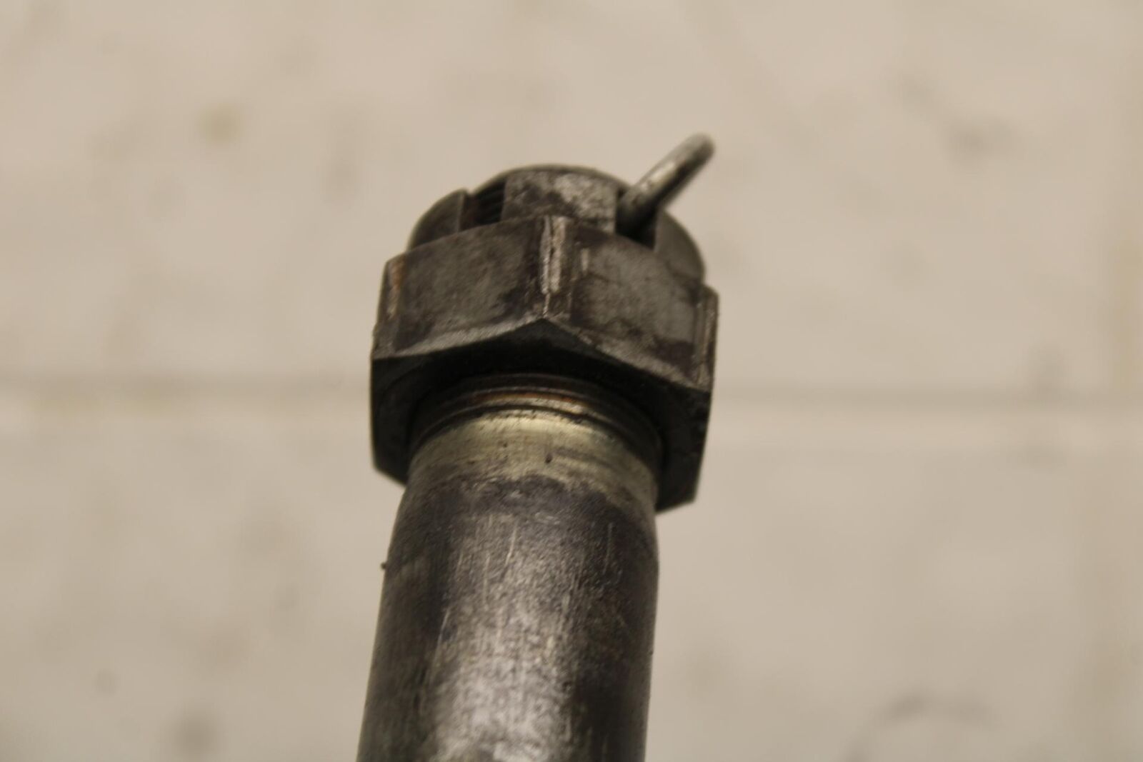 2000 Kawasaki Ninja ZX12R ZX1200A REAR AXLE BACK WHEEL RIM PIVOT BOLT AXEL BB565