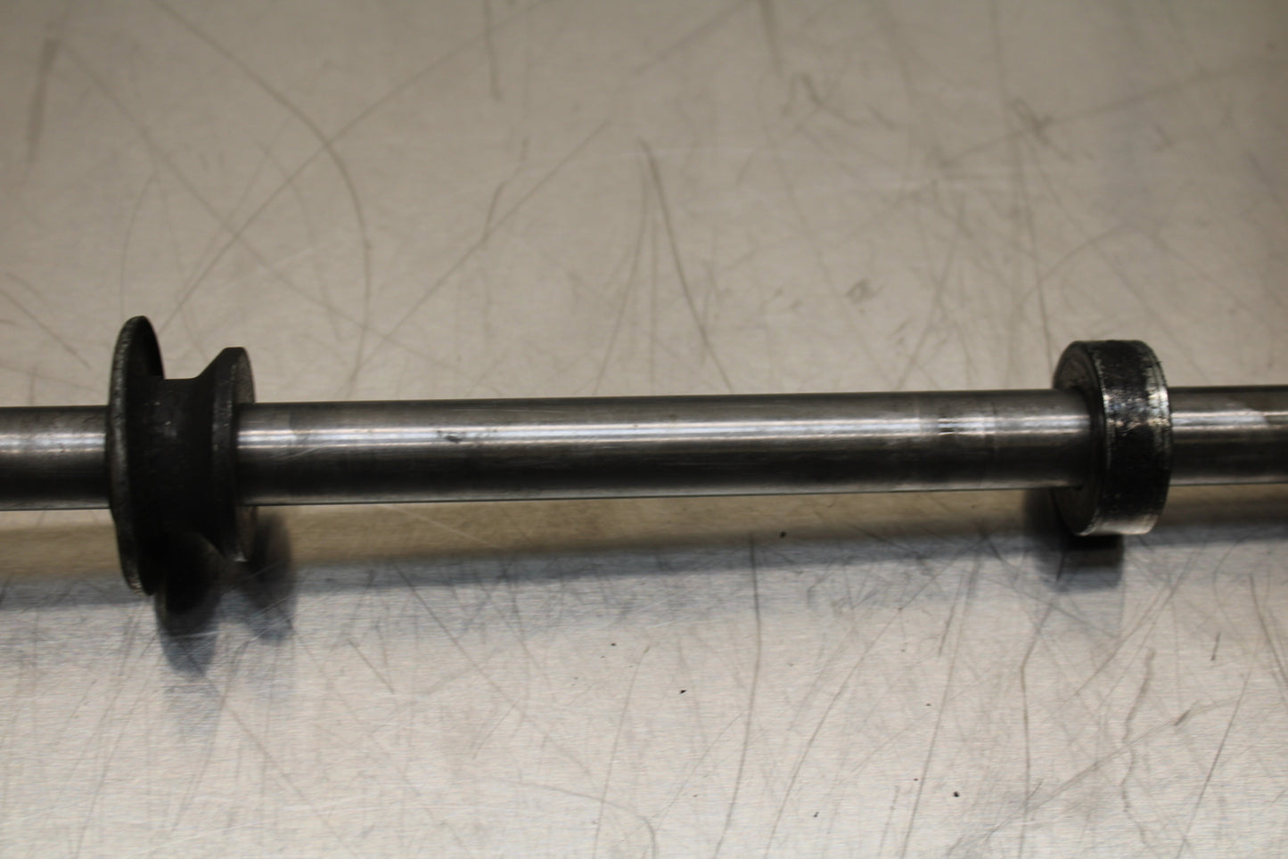 86 SUZUKI GS750ES REAR AXLE BACK WHEEL RIM PIVOT BOLT AXEL BB140