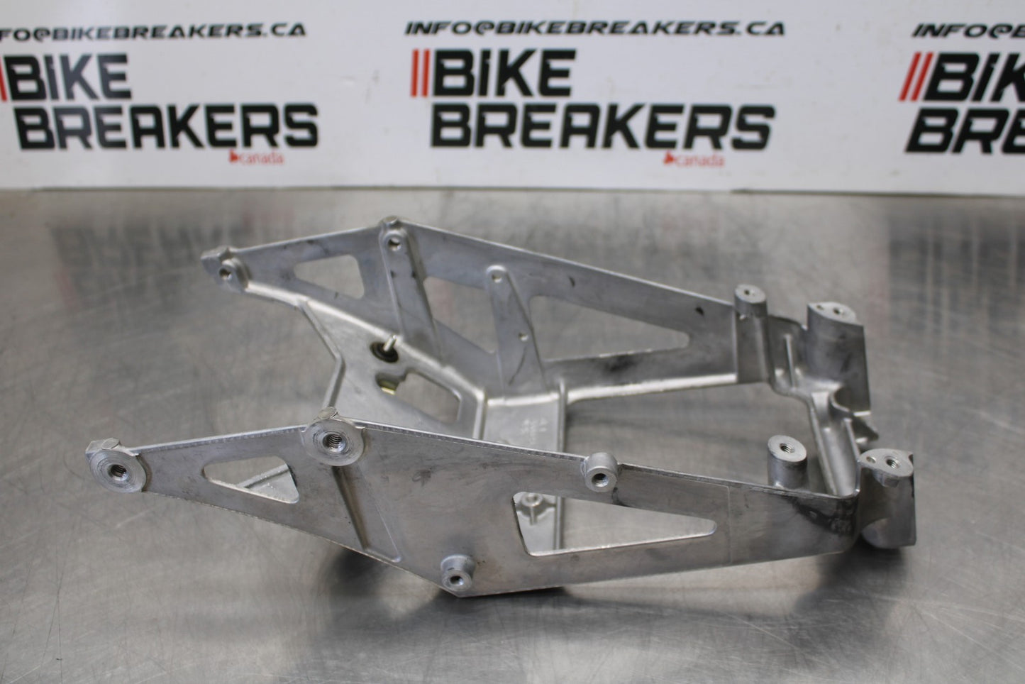 06-07 SUZUKI GSXR 600 REAR BACK TAIL SUBFRAME SUB FRAME BB178