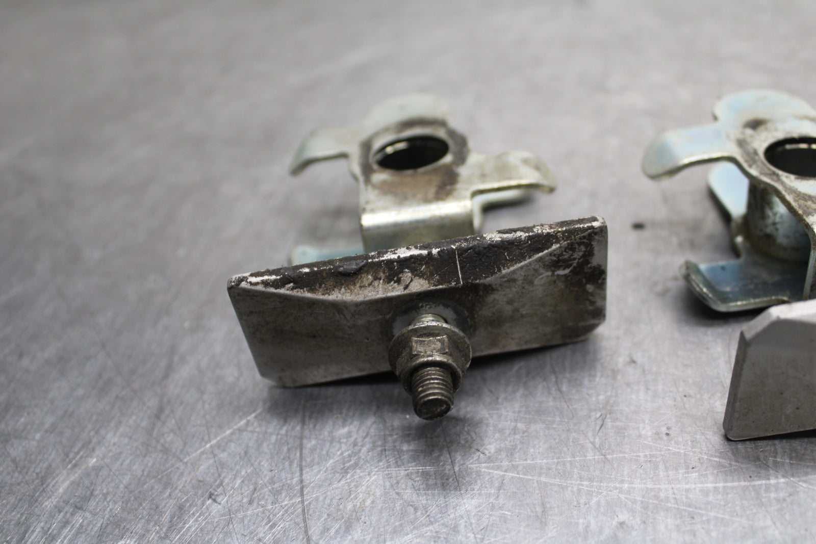 03 SUZUKI SV650S SWINGARM CHAIN TENSIONER ADJUSTMENT BRACKETS  BB130