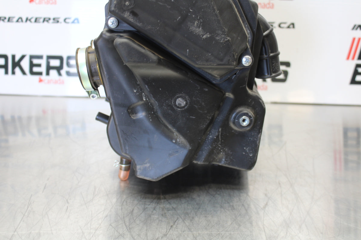 23 YAMAHA YZF R3 AIRBOX AIR INTAKE FILTER BOX BB147