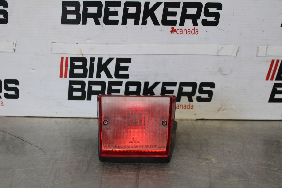 06 KAWASAKI KLR650 REAR TAIL TAILLIGHT BACK BRAKE LIGHT BB919