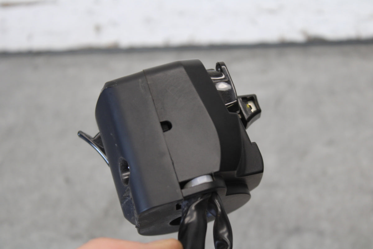 18-23 KAWASAKI NINJA 400 LEFT CLIP ON HANDLE HORN SIGNALS SWITCH SWITCHES  BB679