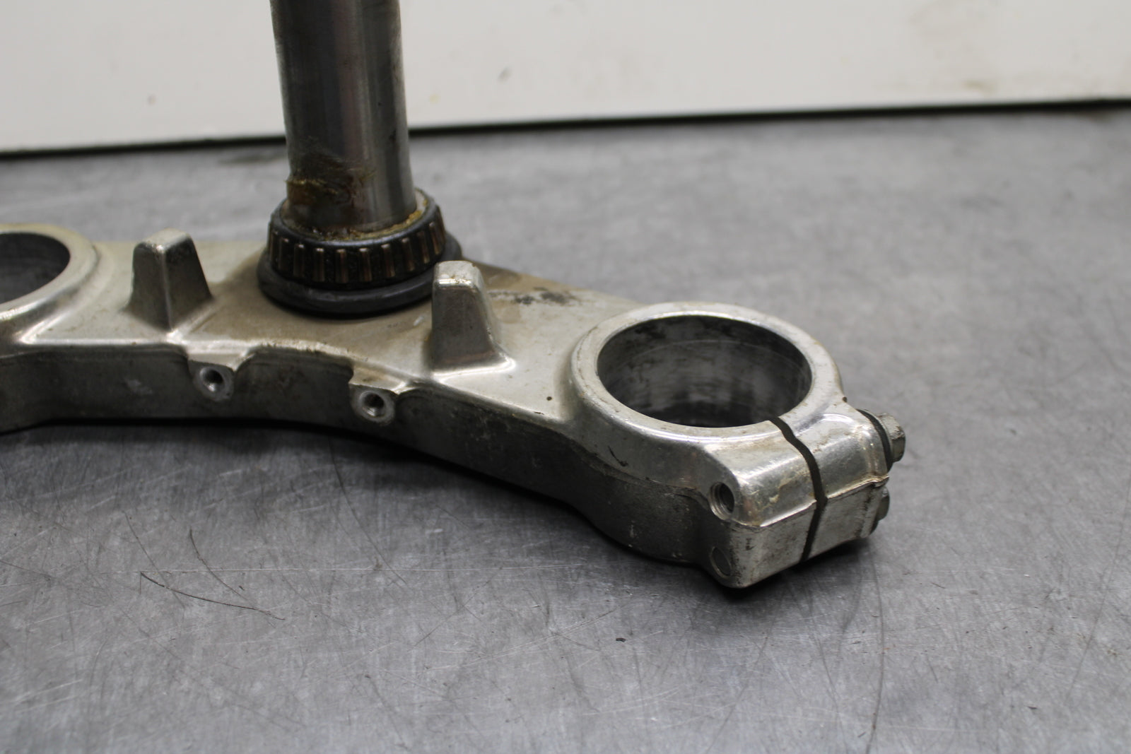 93-94 KAWASAKI NINJA ZX7R FRONT FORKS CLAMP LOWER TRIPLE TREE STEM BB124