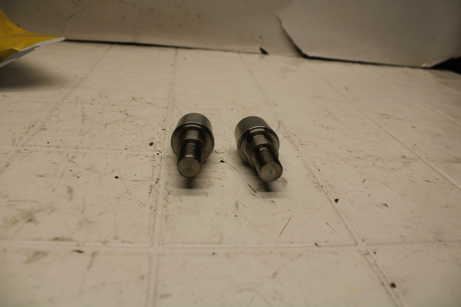 01-05 YAMAHA FZS1000 HANDLEBAR END CAPS WEIGHTS  BB10
