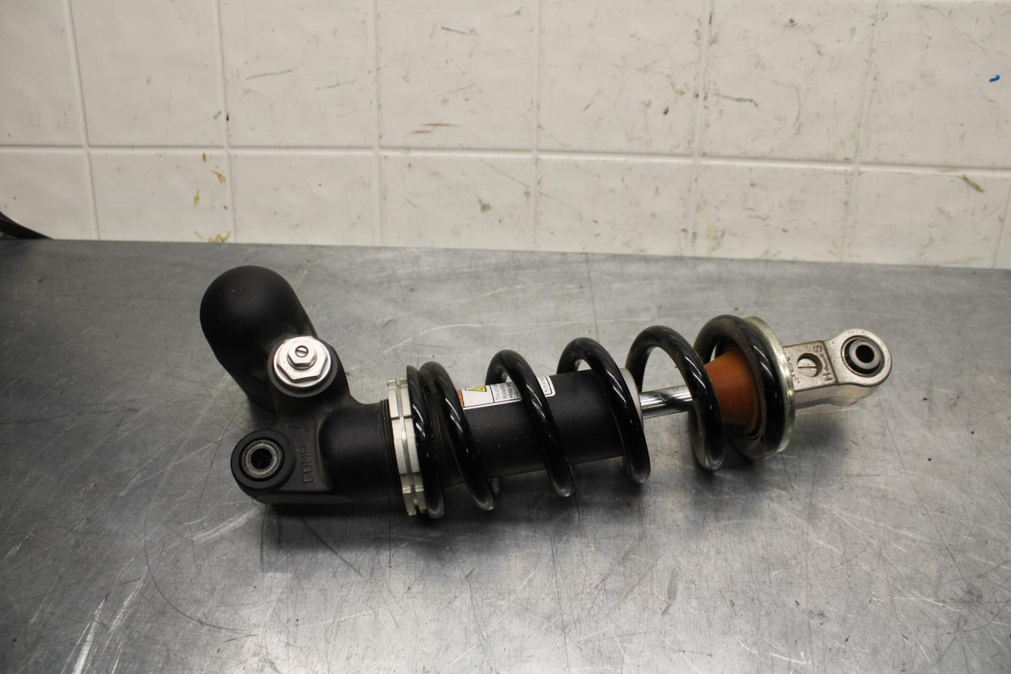 20 SUZUKI GSXR 1000 REAR BACK SHOCK ABSORBER SUSPENSION BB597