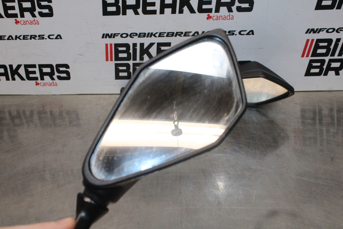 24-25 KAWASAKI NINJA ZX4R REAR VIEW MIRROR SET PAIR MIRRORS BB827
