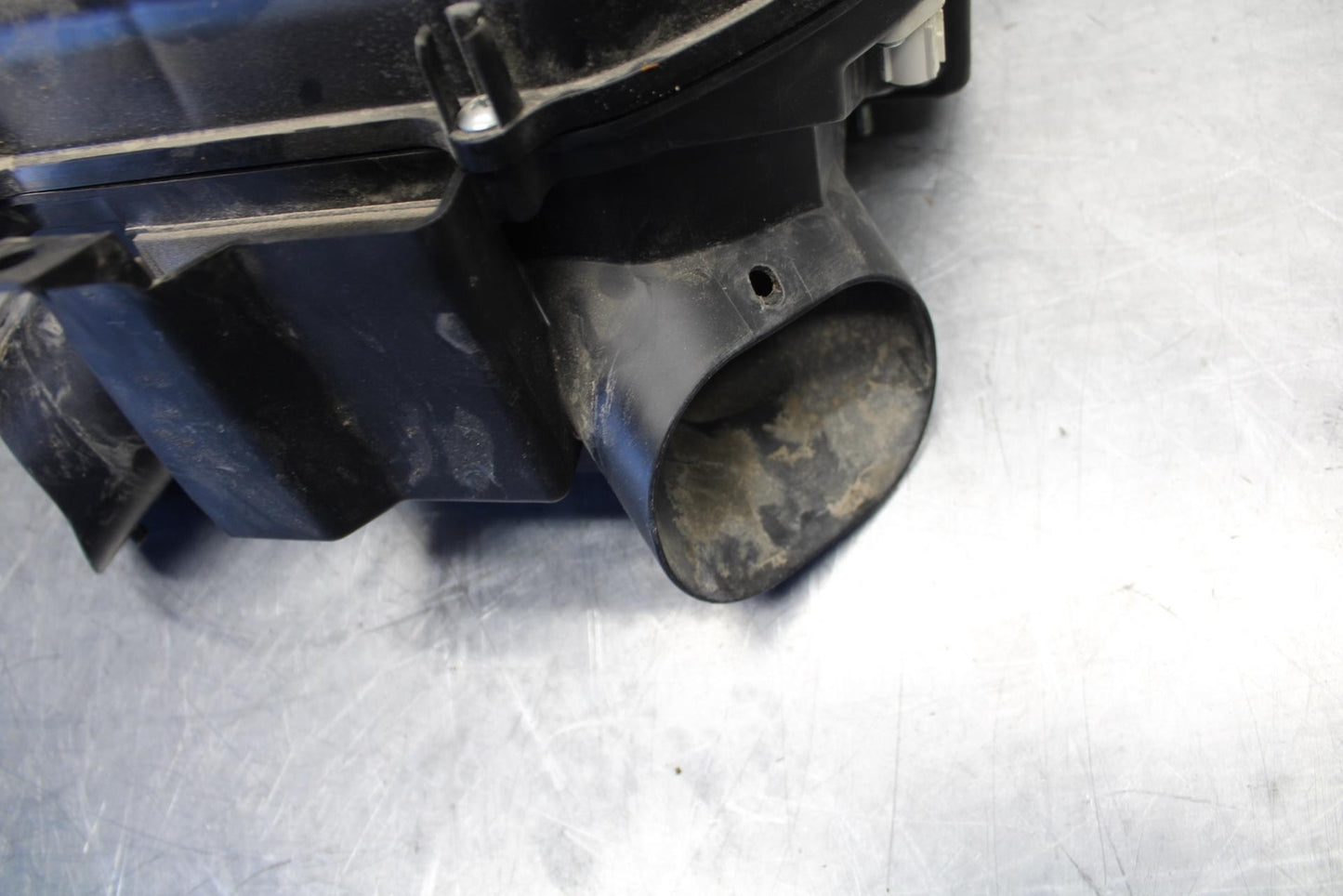 15-21 SUZUKI GSXR600 AIRBOX AIR INTAKE FILTER BOX BB463