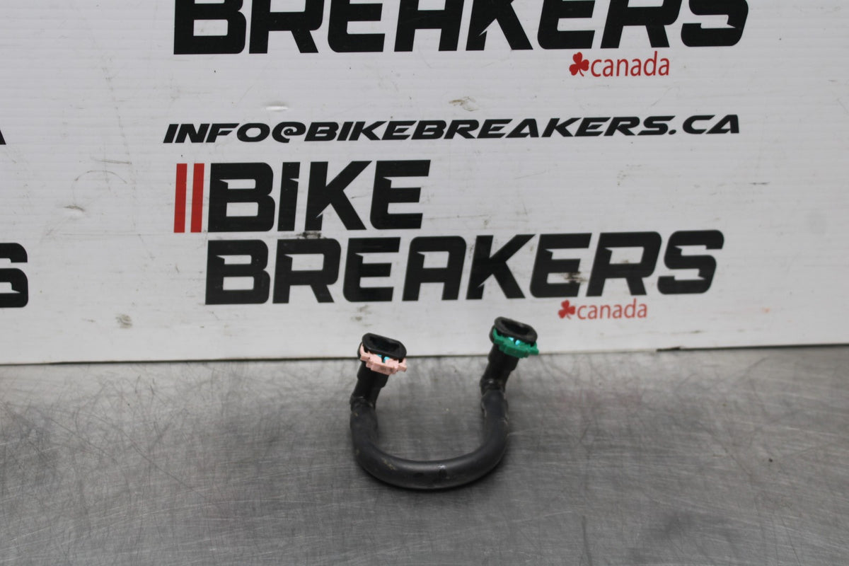 20-25 SUZUKI GSXR750 FUEL HOSE GAS LINE TUBE PIPE BB810