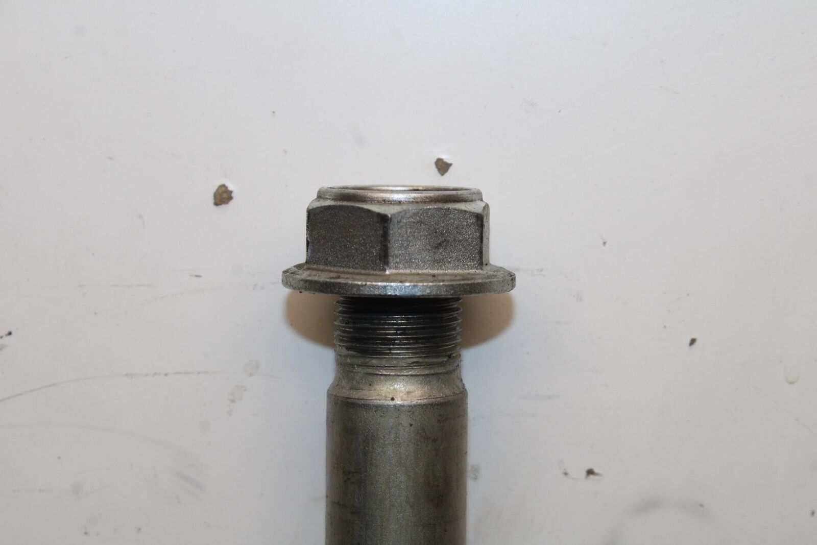 2011 Suzuki GSXR1000 REAR BACK SWINGARM BOLT SUSPENSION PIVOT AXLE BB96