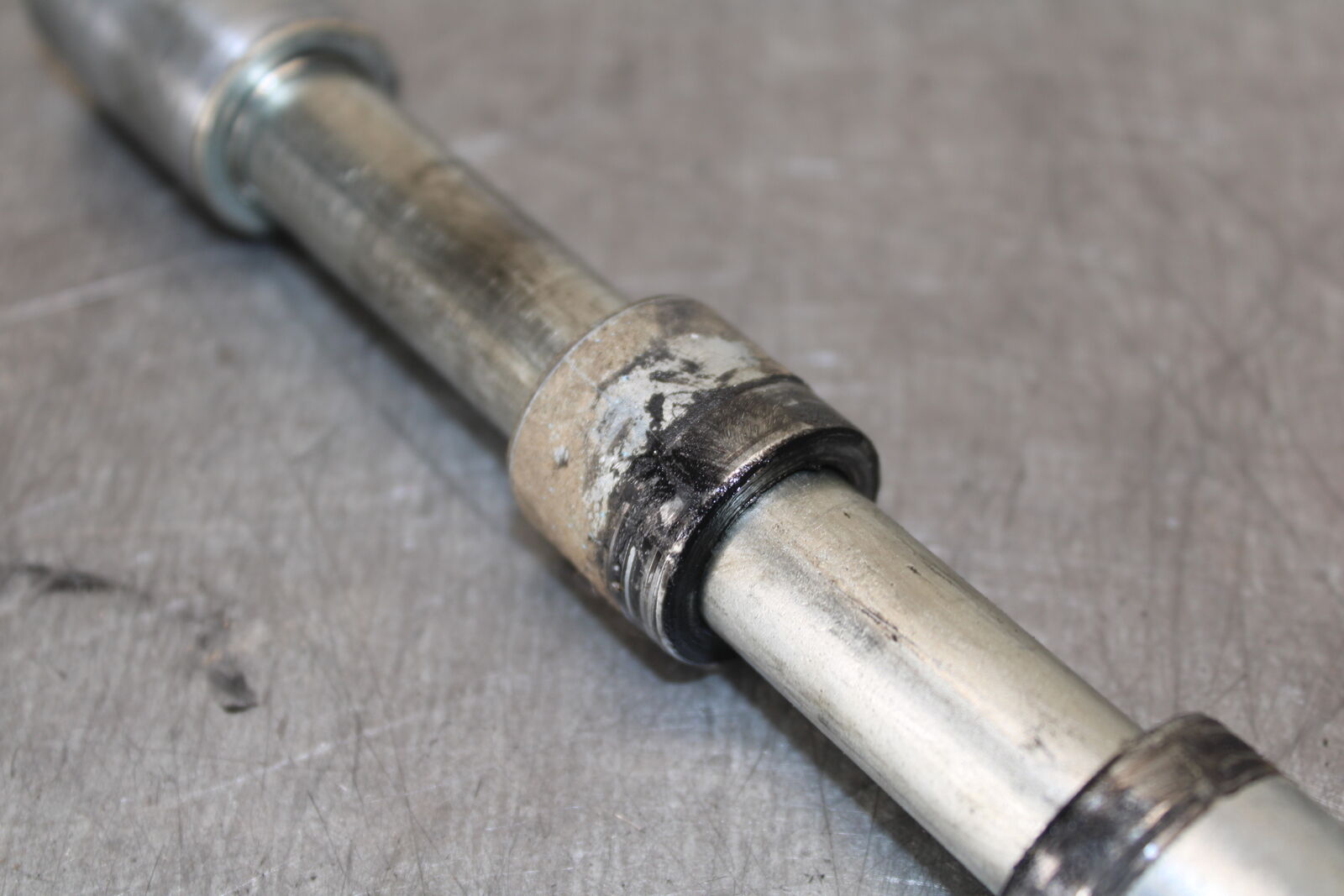 13-15 HONDA CBR500R FRONT WHEEL RIM AXLE PIVOT BOLT 44301-MGZ-J00 BB704