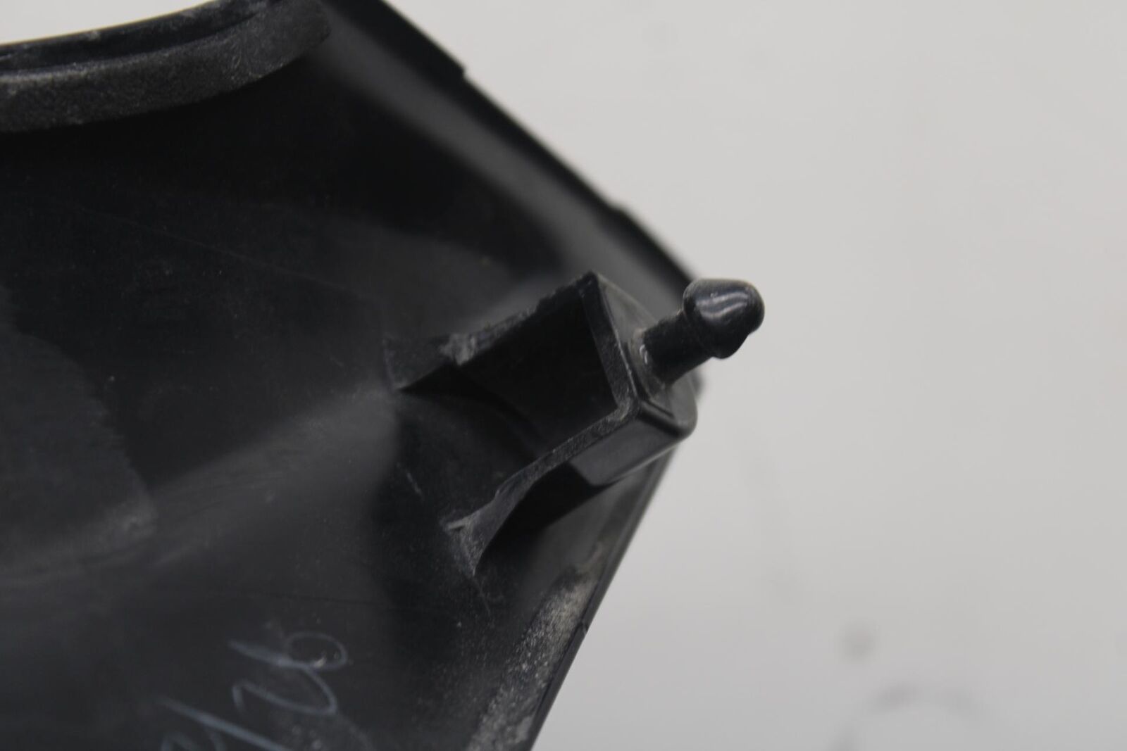 2011 Suzuki GSXR600 RIGHT LEFT FRONT SIDE SEAT PANELS TRIMS COWLS BB605