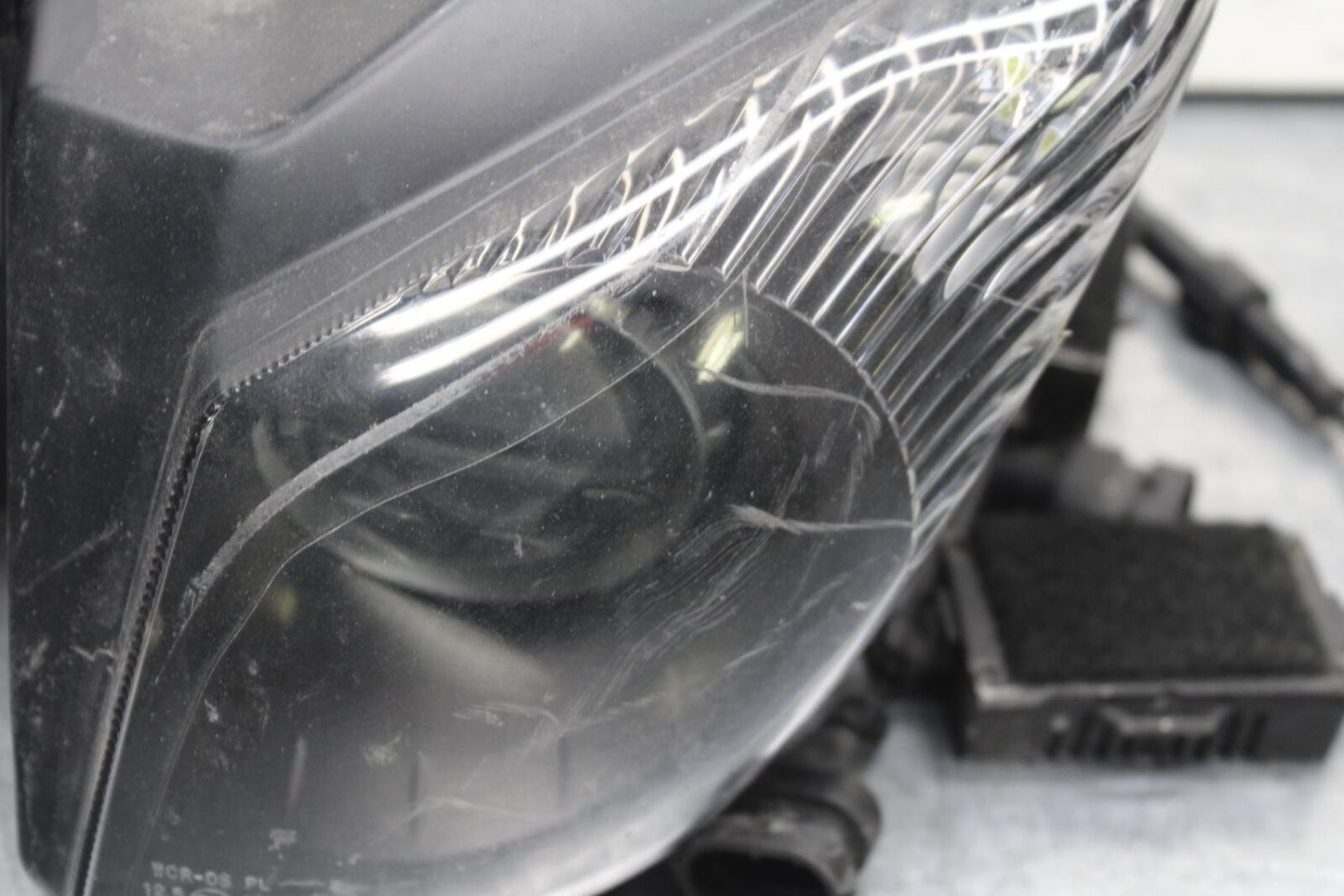 09-12 KAWASAKI NINJA ZX6R FRONT HEADLIGHT HEAD LIGHT LAMP BB617