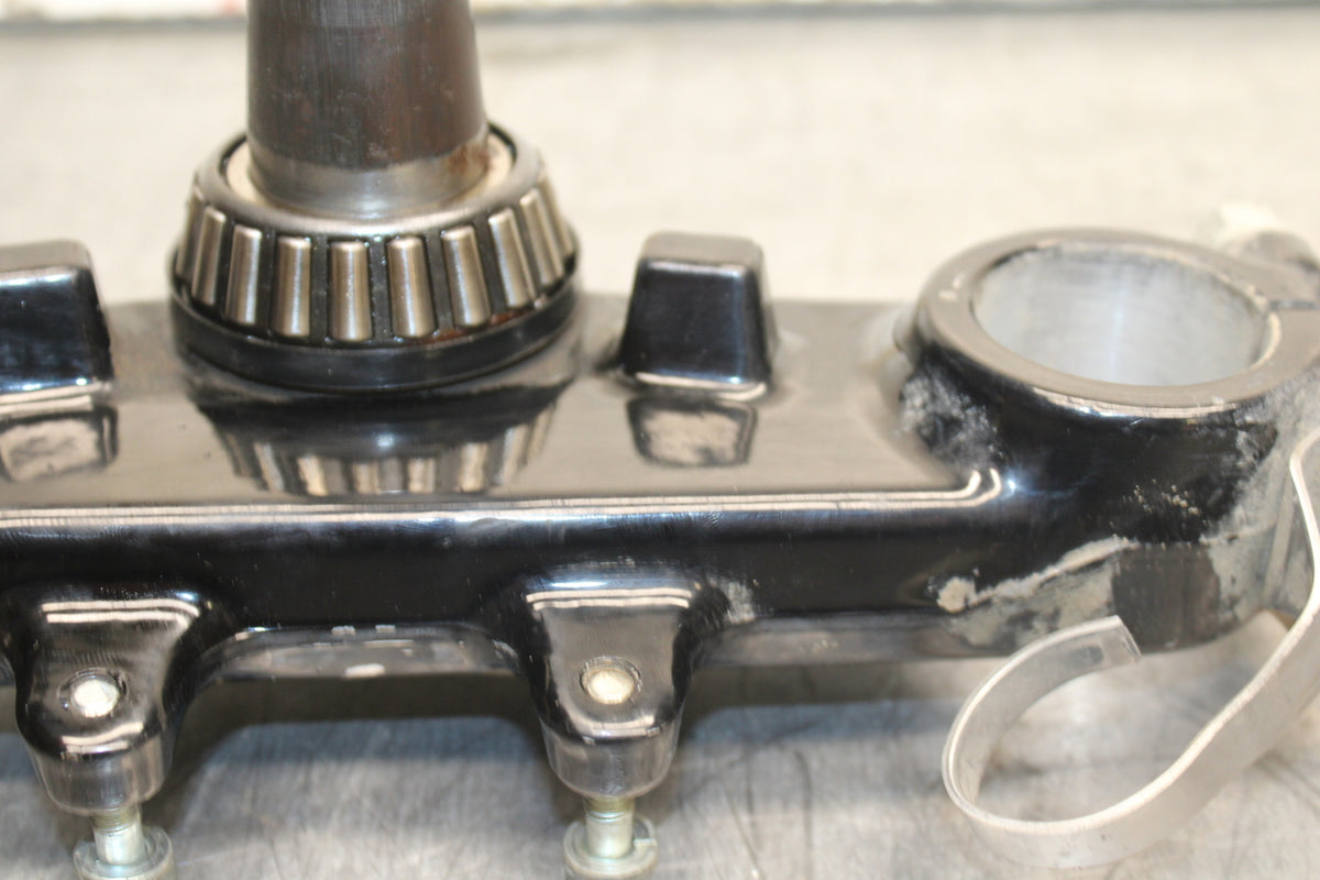 82-83 YAMAHA IT175 FRONT FORKS CLAMP LOWER TRIPLE TREE STEM BB108
