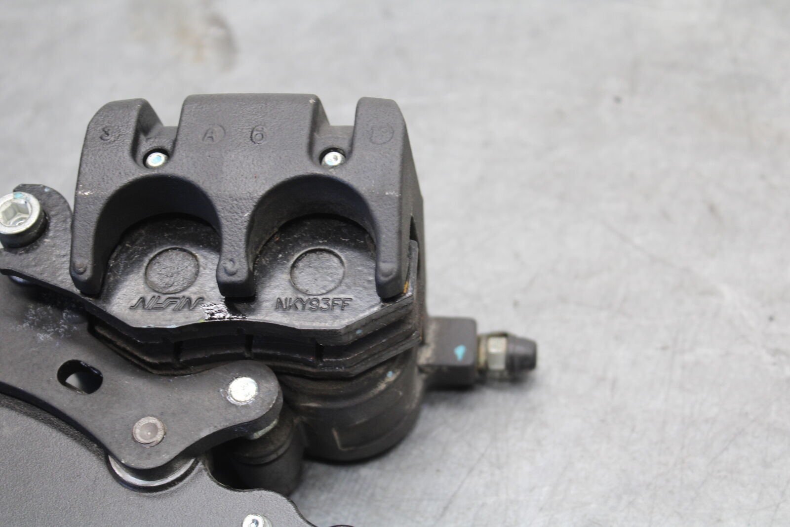 18-23 KAWASAKI NINJA 400 REAR BACK BRAKE CALIPER W MOUNT BRACKET BB660