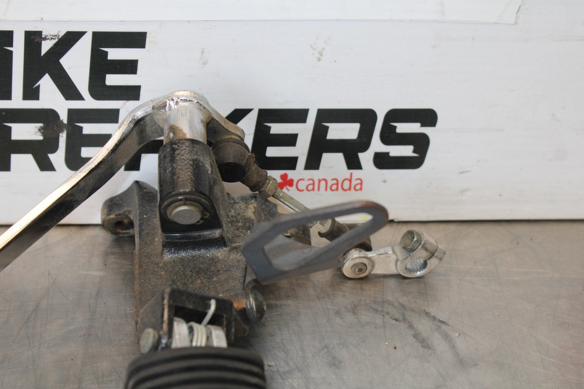 07 SUZUKI BOULEVARD M50 LEFT FRONT FOOT REST PEG STEP SHIFTER BB897