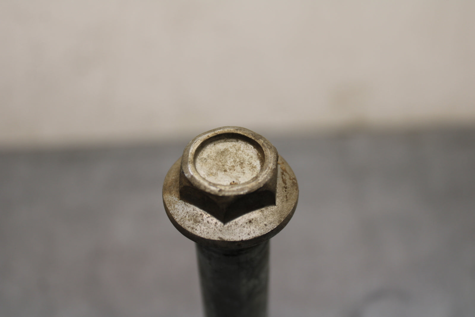 12-17 KAWASAKI NINJA 650 REAR AXLE BACK WHEEL RIM PIVOT BOLT AXEL BB129