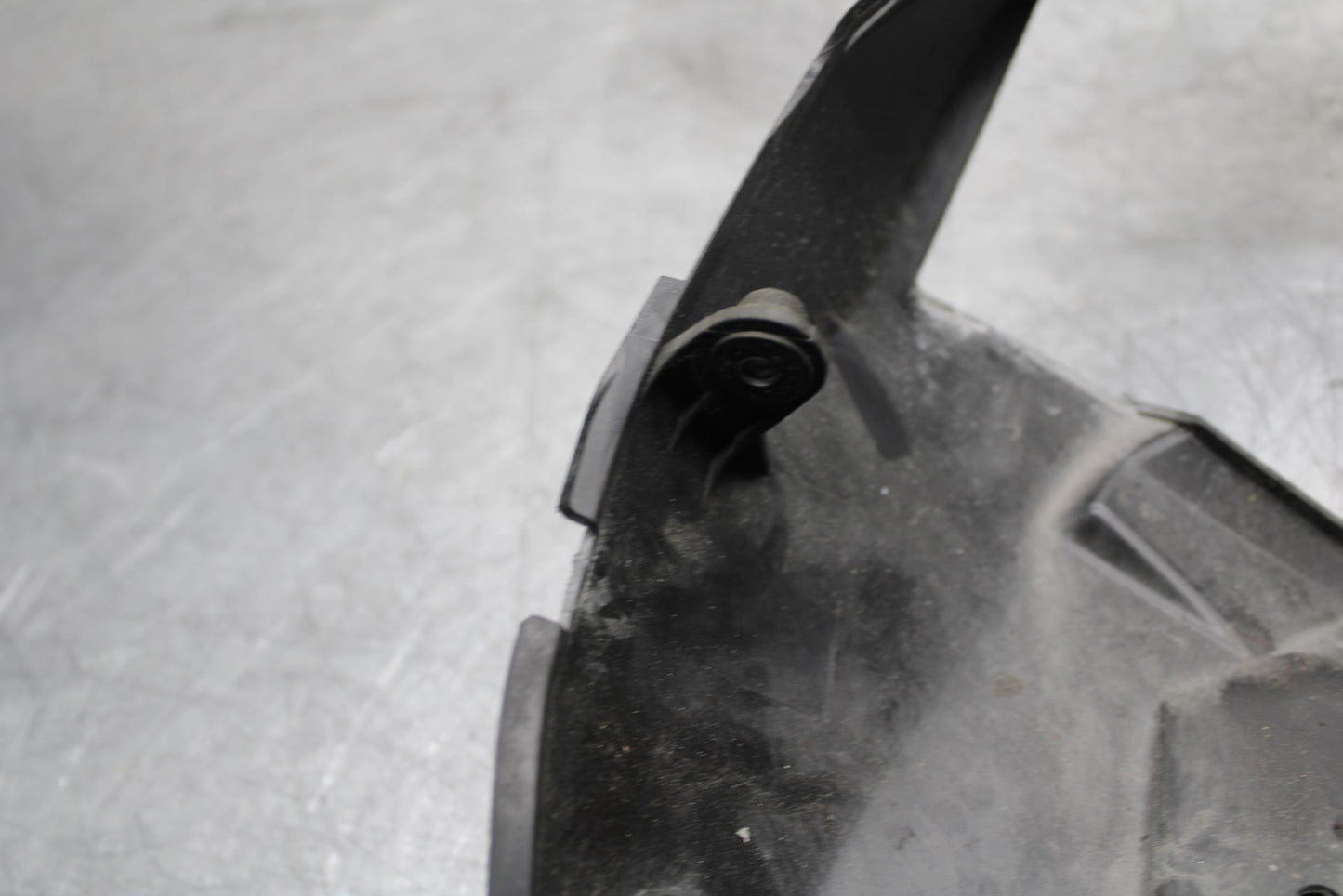 2009 Kawasaki Ninja ZX6R ZX600R REAR TAILLIGHT BRAKE LIGHT TRIM  BB548