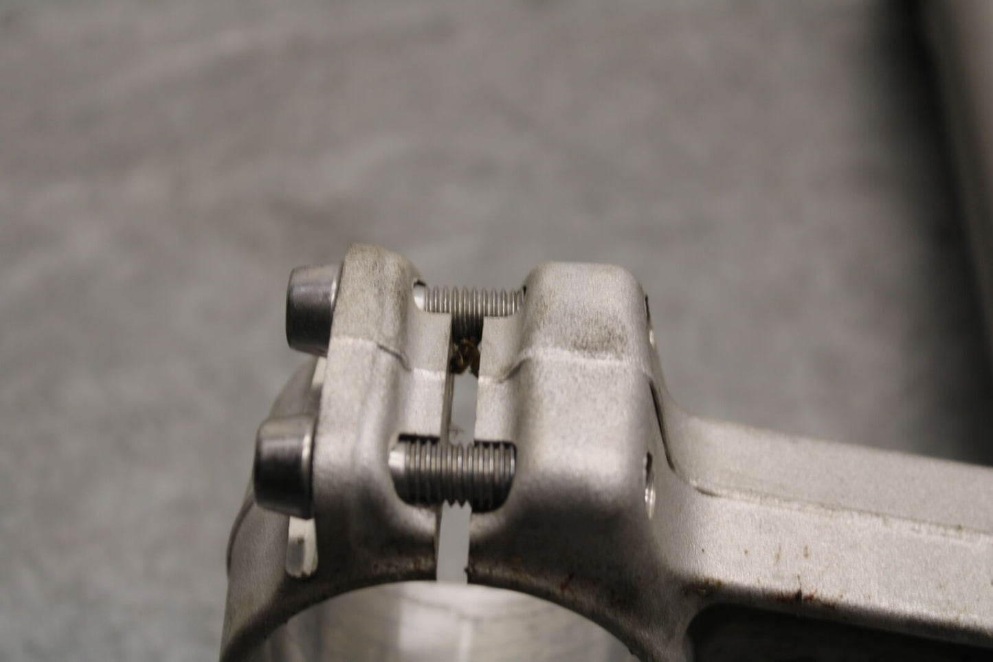 13-18 KAWASAKI NINJA ZX6R FRONT FORKS CLAMP LOWER TRIPLE TREE 44037-0136 BB666