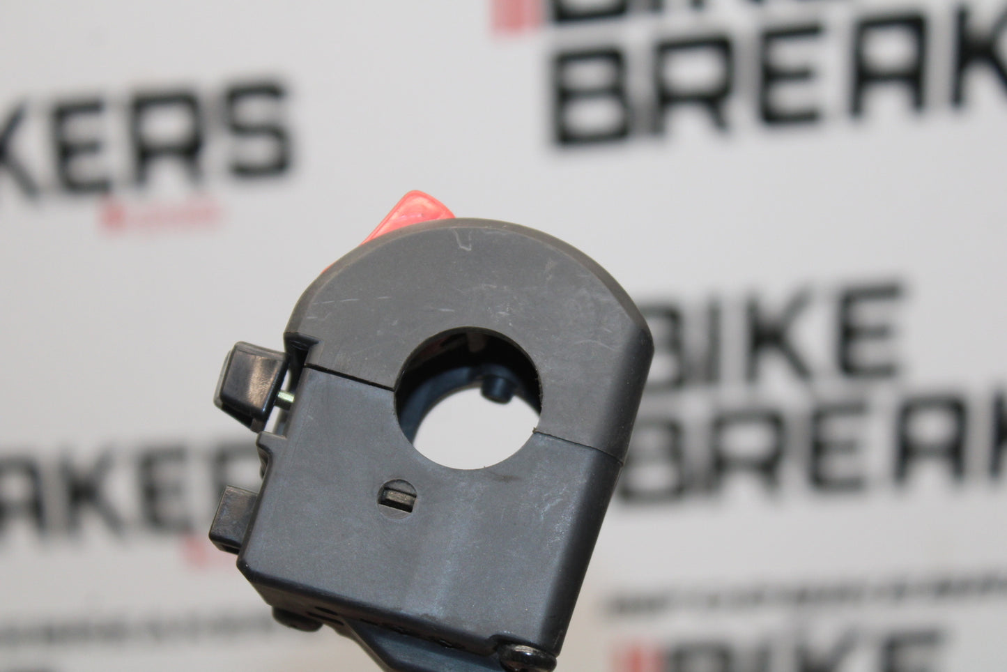 04-05 KAWASAKI NINJA ZX10R RIGHT CLIP ON HANDLE KILL OFF START SWITCHES BB163