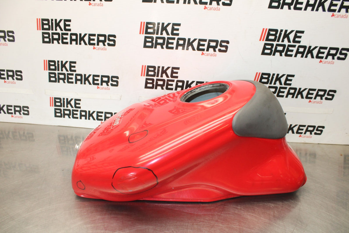 05 DUCATI SUPERSPORT 800 GAS TANK FUEL CELL PETROL RESERVOIR BB913