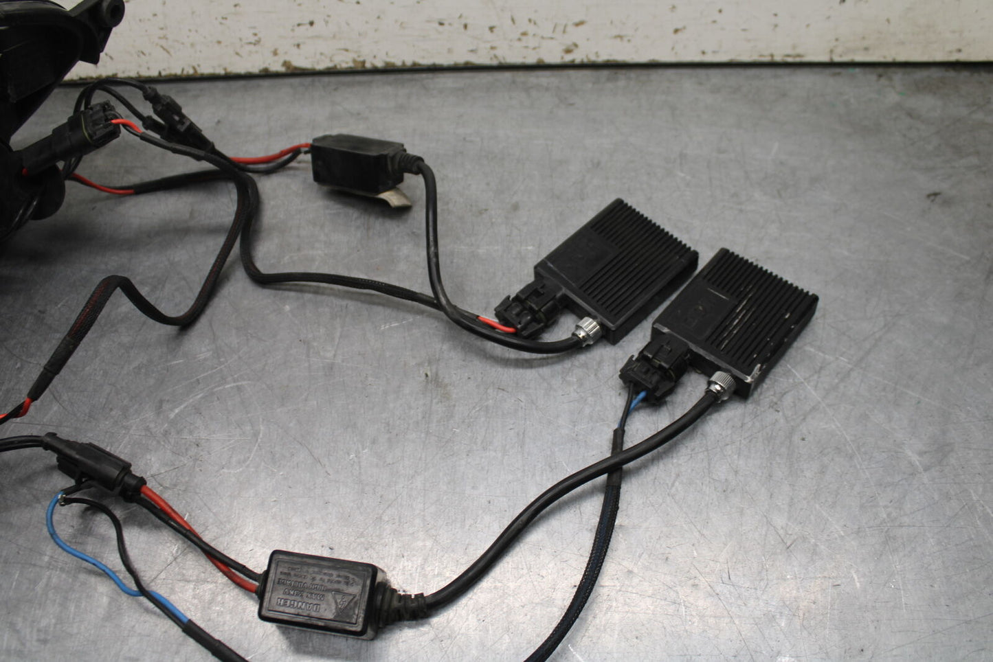 08-09 SUZUKI GSXR600 FRONT HEADLIGHT HEAD LIGHT LAMP BB728