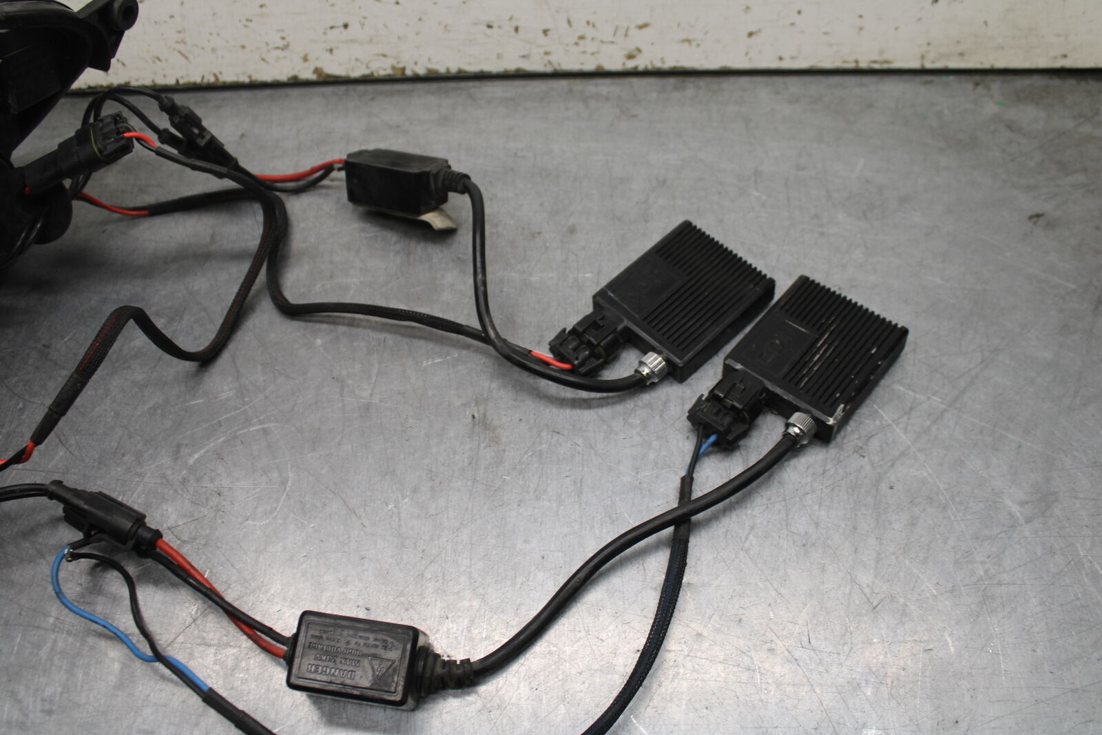 08-09 SUZUKI GSXR600 FRONT HEADLIGHT HEAD LIGHT LAMP BB728