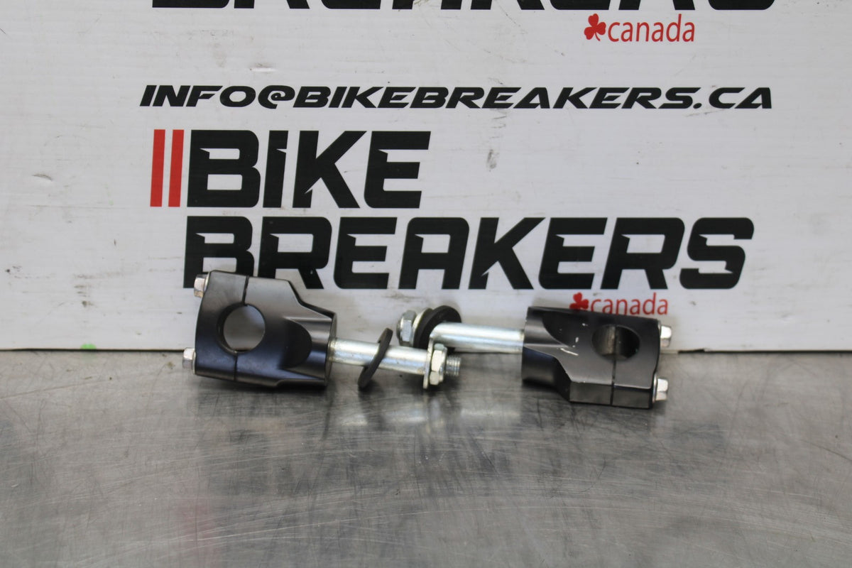 24-25 KAWASAKI ELIMINATOR 450 HANDLEBAR RISERS BB869