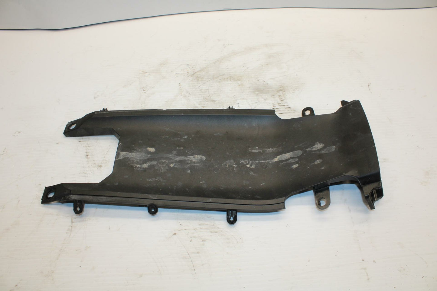 18-20 HUSQVARNA VITPILEN 401 REAR BACK TAIL UNDERTAIL FAIRING COWL FENDER BB248