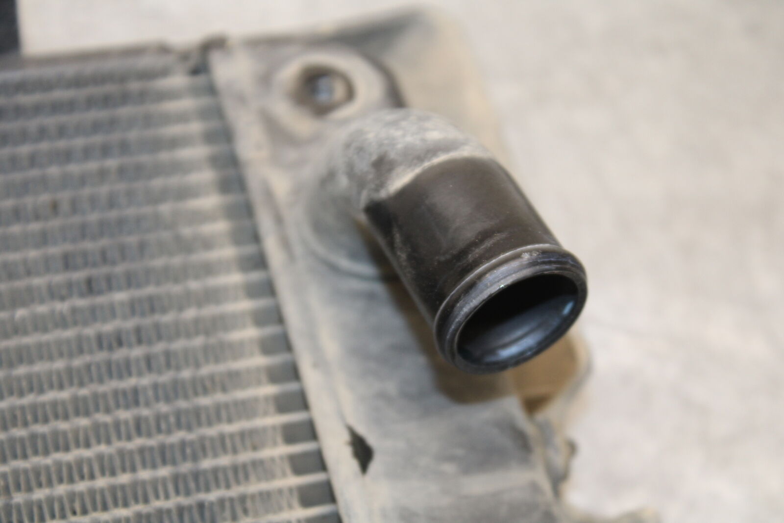 14-15 YAMAHA V STAR 1300 XVS1300CT TOURER ENGINE COOLER COOLING RADIATOR BB722