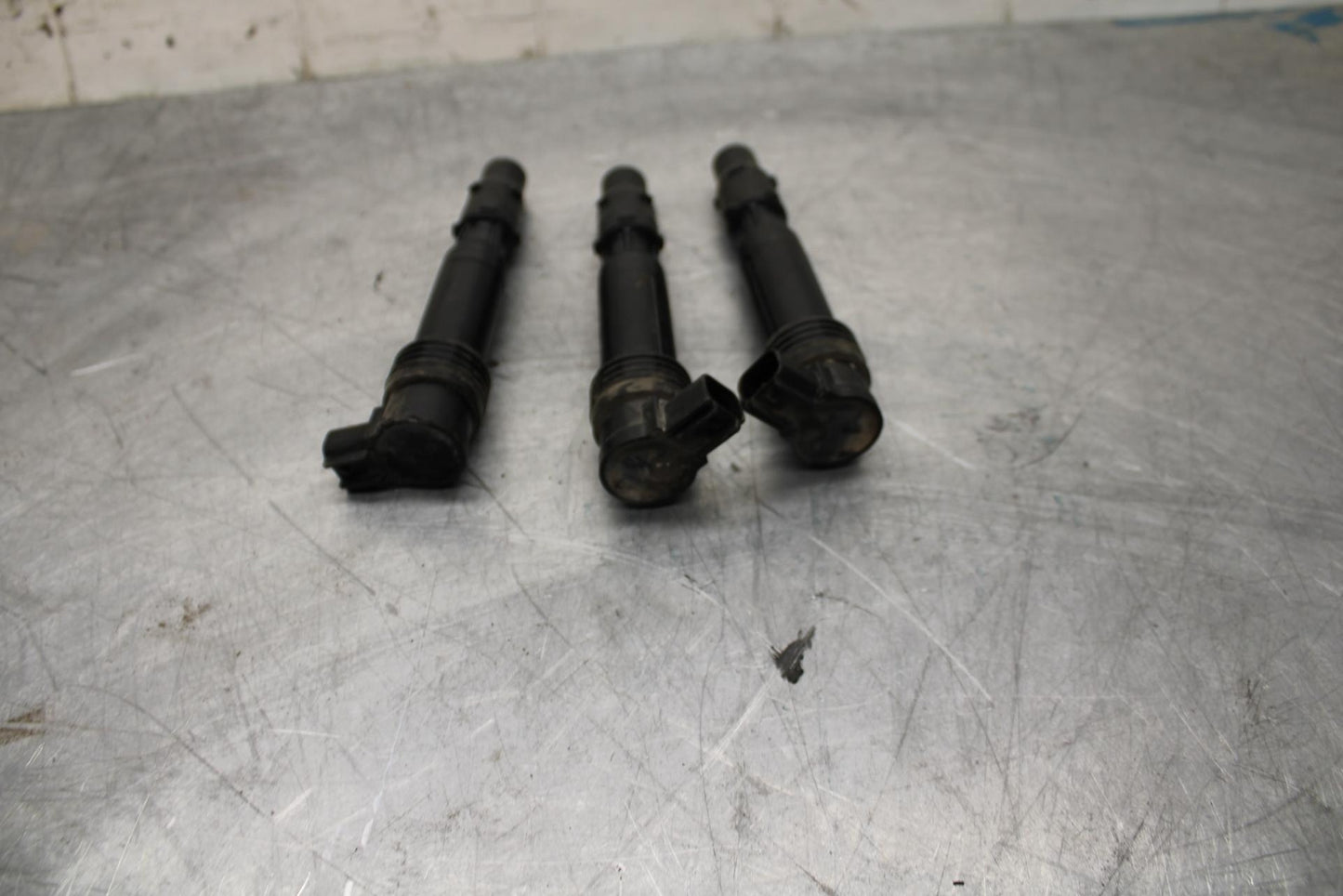 17-21 TRIUMPH STREET TRIPPLE R ABS IGNITION COILS COIL SPARK PLUG CAPS bb452