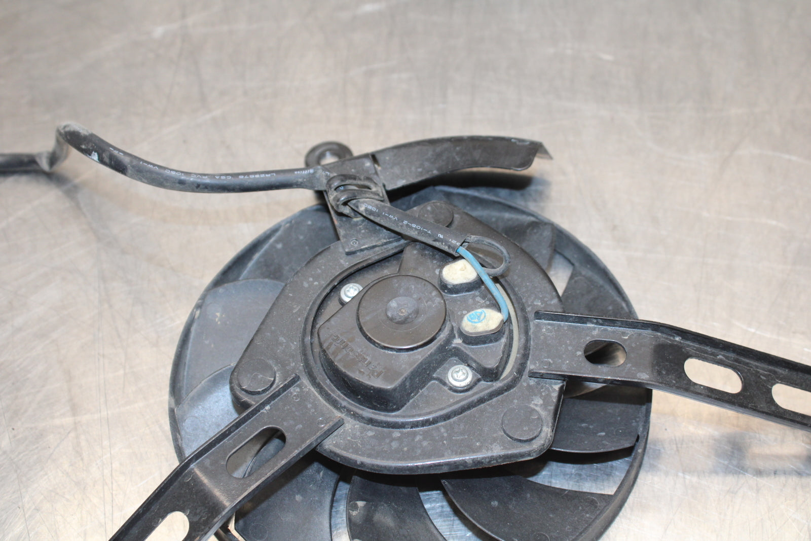 14-17 YAMAHA FZ07 ENGINE RADIATOR COOLING FAN BB162