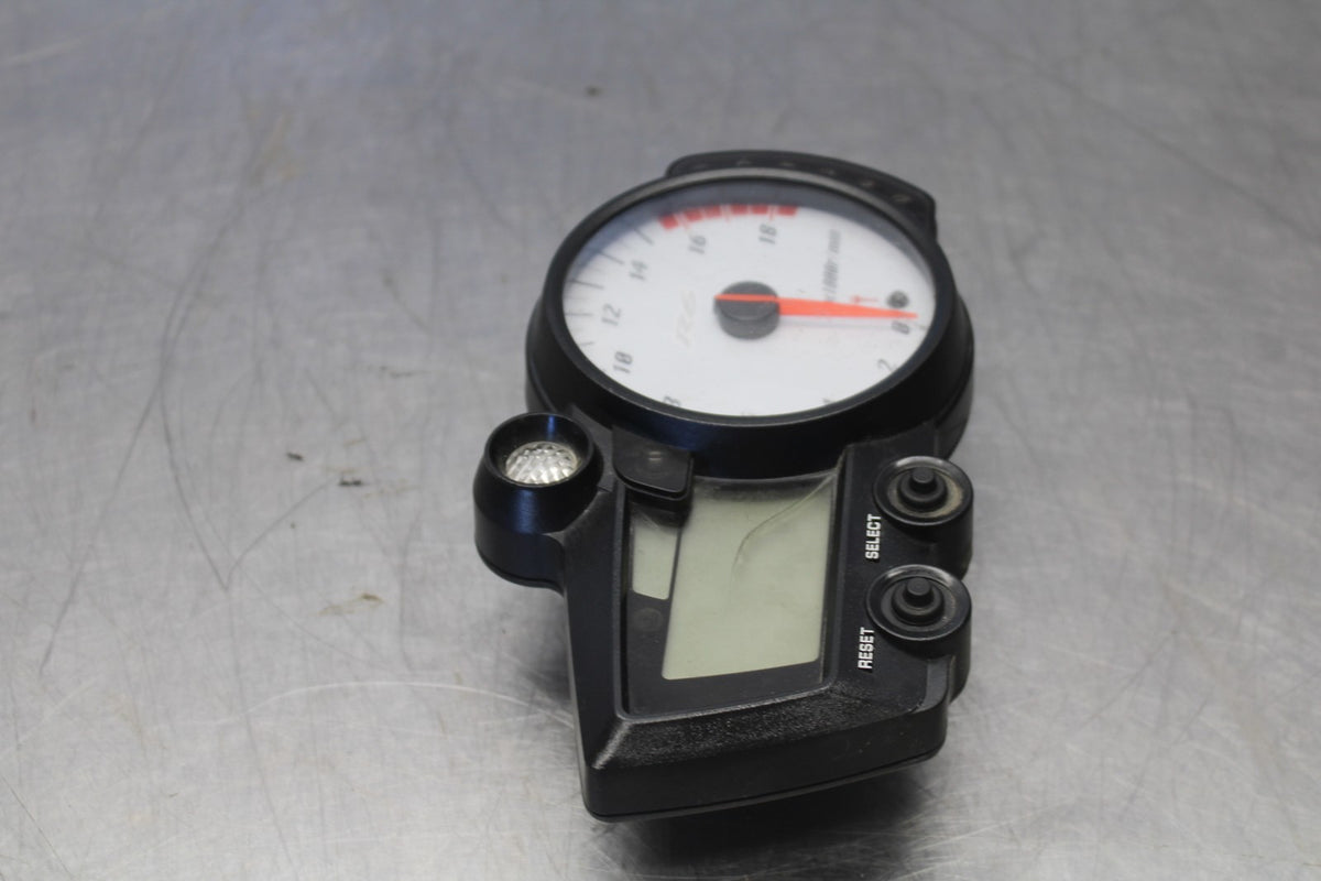 05 YAMAHA YZF R6 SPEEDO GAUGES DISPLAY CLUSTER SPEEDOMETER TACHOMETER BB894