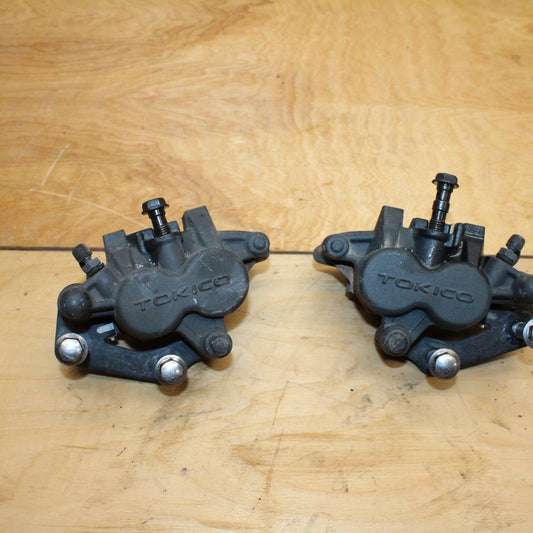 09-10 KAWASAKI ER-6N RIGHT LEFT FRONT BRAKE CALIPER SET PAIR CALIPERS BB325