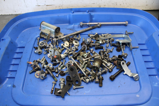 09-15 YAMAHA FZ6R ENGINE MOUNTING BOLTS HARDWARE MOTOR SCREWS BB686