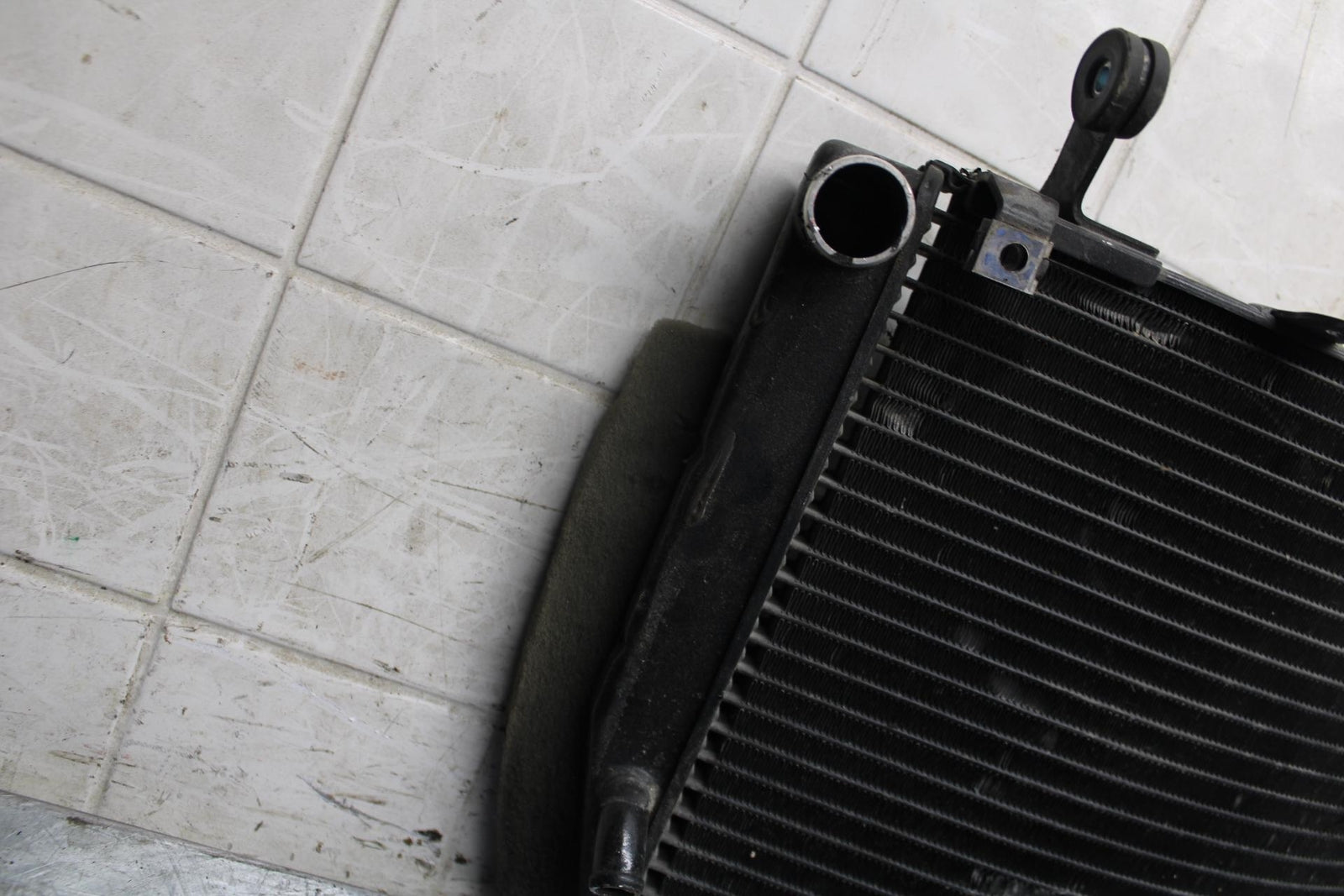 2003 Yamaha YZF R6 ENGINE RADIATOR MOTOR COOLER COOLING RADIATER BB539