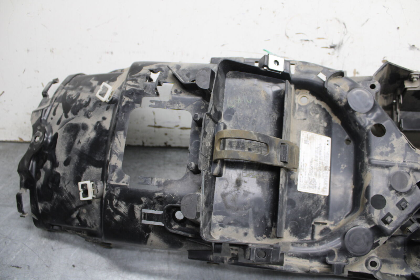 16-17 KAWASAKI VULCAN S 650 EN650 ABS BATTERY TRAY BOX HOLDER BB731