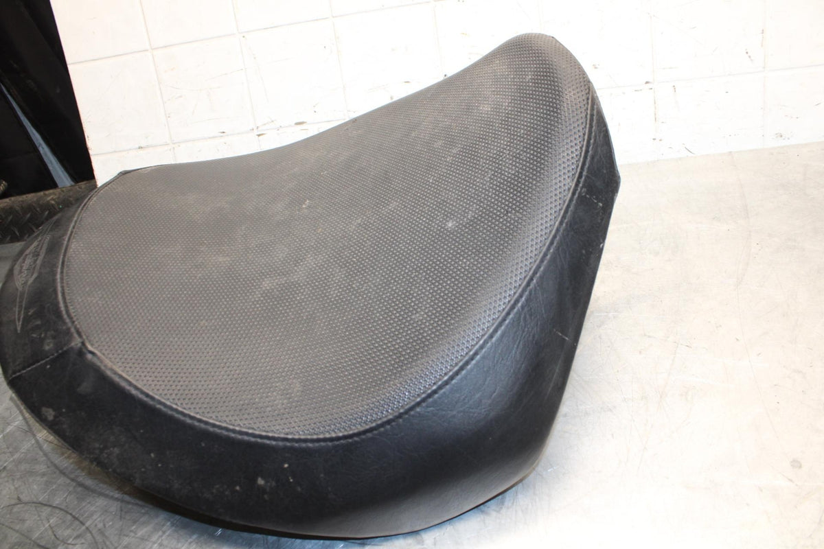 06-09 SUZUKI M109R BOULAVARD FRONT DRIVERS SEAT BB501