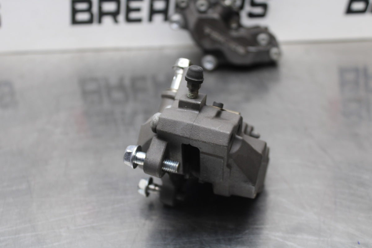 17-24 SUZUKI SV650 RIGHT LEFT FRONT BRAKE CALIPER SET PAIR CALIPERS BB829